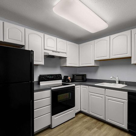 Clarion Inn Falls Church-Arlington Екстер'єр фото
