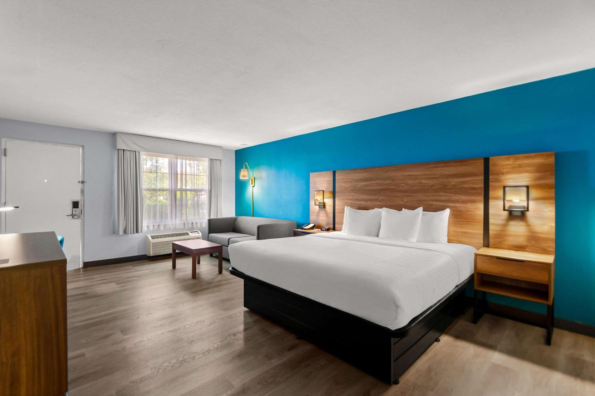 Clarion Inn Falls Church-Arlington Екстер'єр фото
