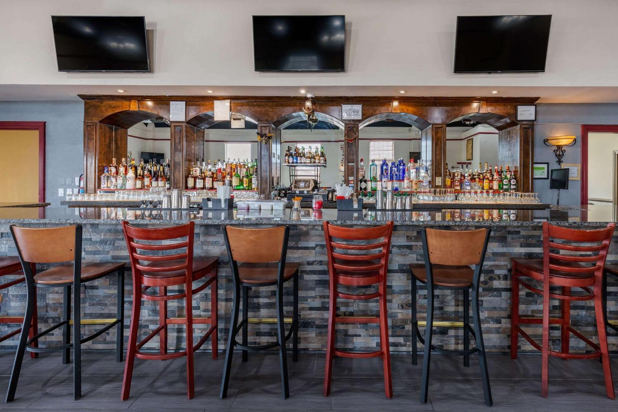 Clarion Inn Falls Church-Arlington Екстер'єр фото