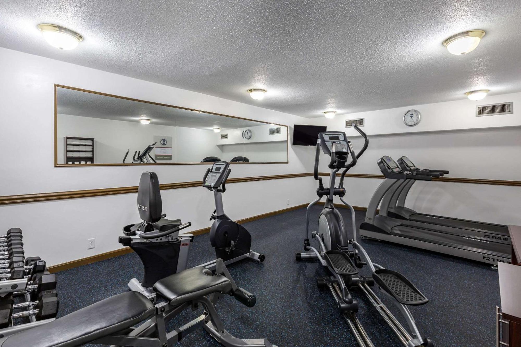 Clarion Inn Falls Church-Arlington Екстер'єр фото